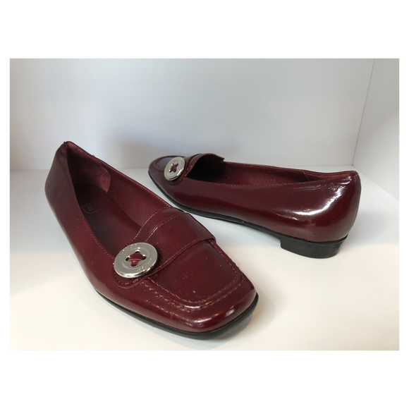 COACH TIA PATENT LEATHER BURGUNDY LOAFERS-FLATS - Picture 3 of 8